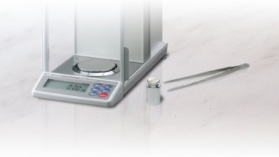 Аналитические весы AND GH-120
